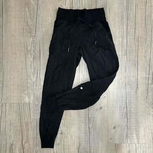 Lululemon dance studio joggers size 4